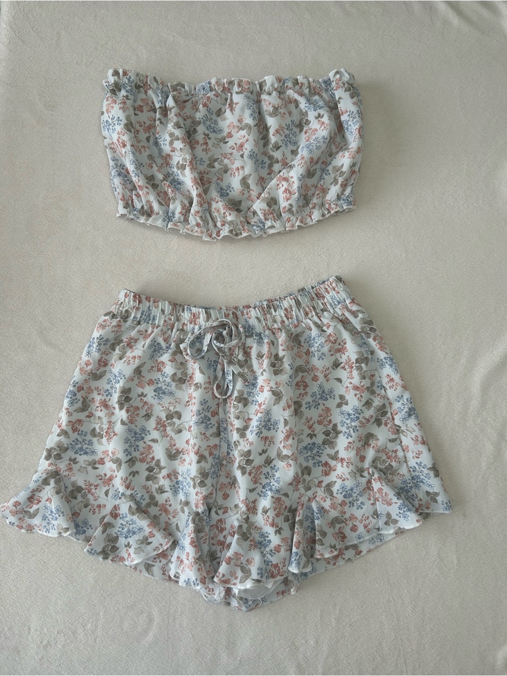 Floral Smocked Strapless Crop Top — White/Blue and matching shorts set - Picture 3 of 10